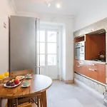 Madalena Prestige View * Lisboa